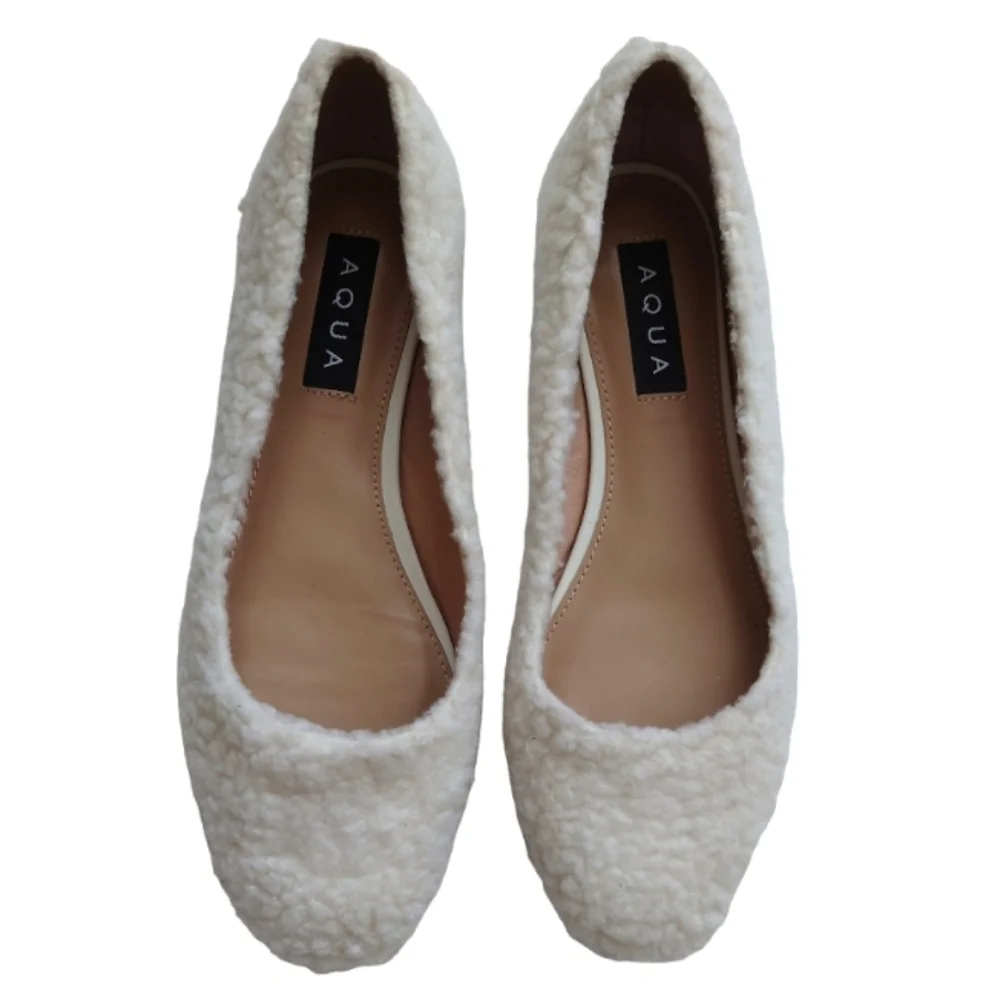 AQUA Ellie Women's Ivory Faux Fur Cushioned Insole Ballet Flats Slippers Shoes